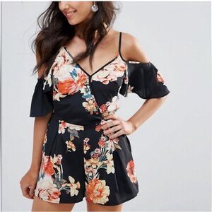 🌸 Band of Gypsies Floral Cold Shoulder Romper - Size XS 🌸